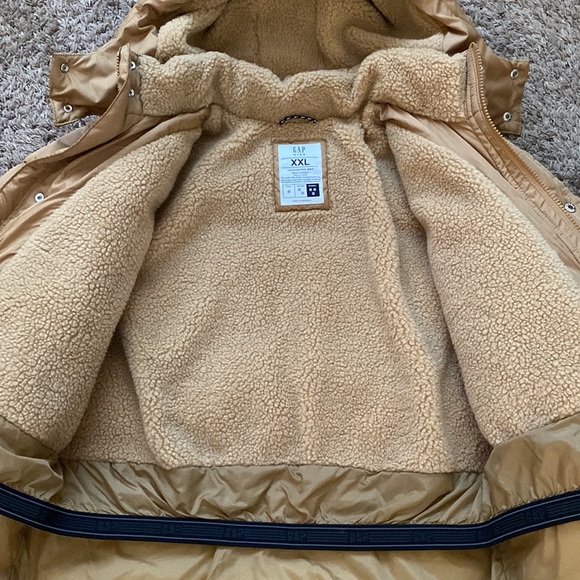 Gap NWOT cold control max puffer - Picture 3 of 6